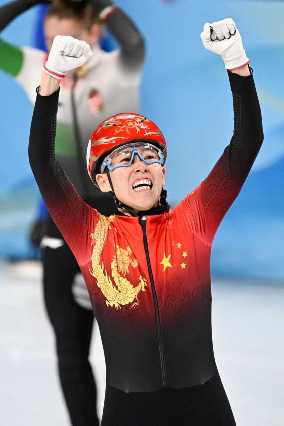 滑冰冠军王蒙_速度滑冰蒙到冠军了吗_速滑冠军王蒙