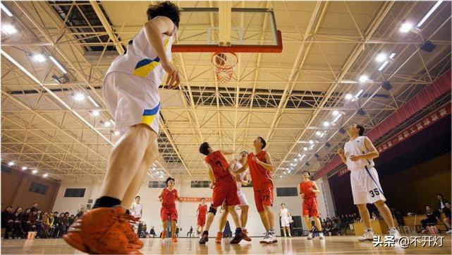 篮球场尺寸全解析：15种尺寸详解，篮球小