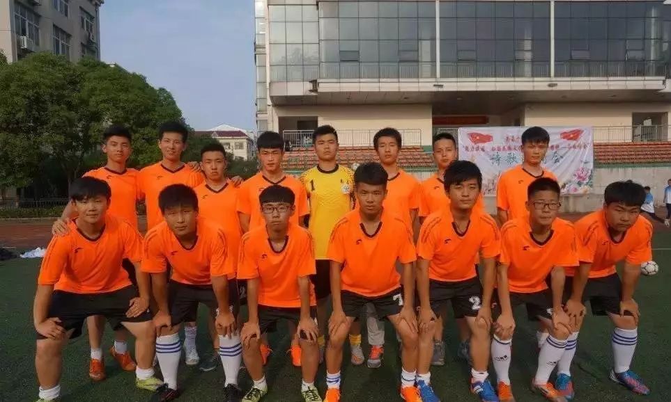 校园足球冠军杯_东城区校园足球总冠军_东城小学足球队