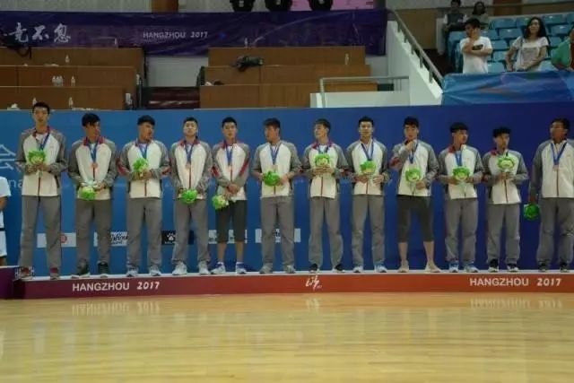 全国中学生篮球联赛冠军_庄边中学篮球比赛冠军是谁_全国中学生篮球赛冠军