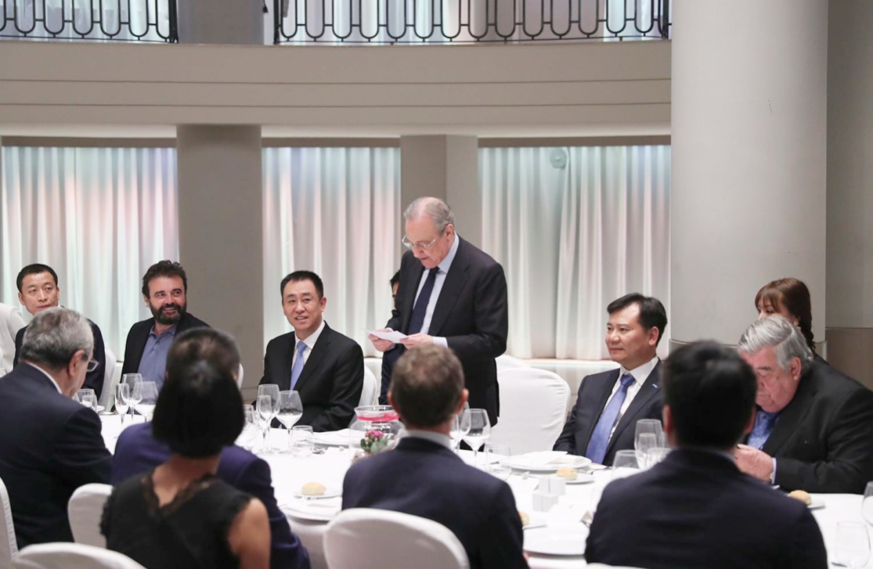 许家印与皇马主席弗洛伦蒂诺会晤，共商中国足球青训发展大计