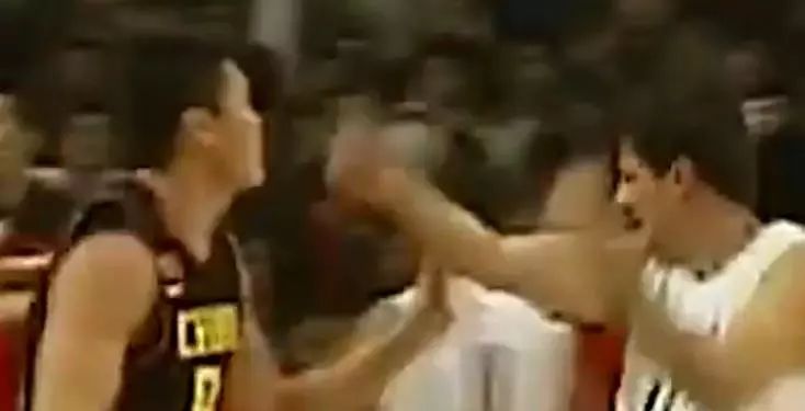 朱芳雨篮球场上的传奇：从NBA热血篮球梦