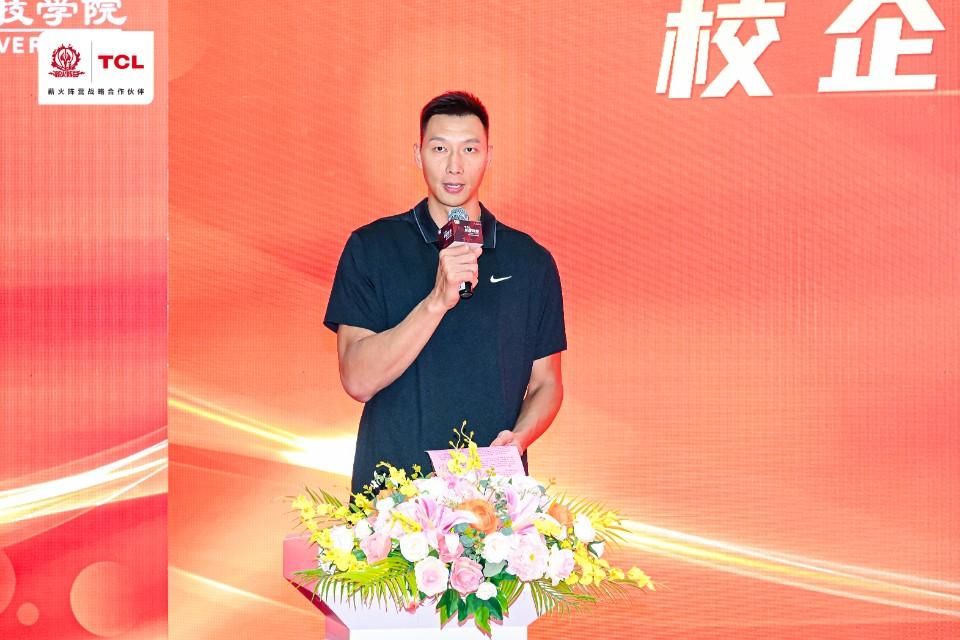 易建联杯三人篮球赛报名海报_tcl易建联杯三人篮球赛冠军_易建联参加三人篮球
