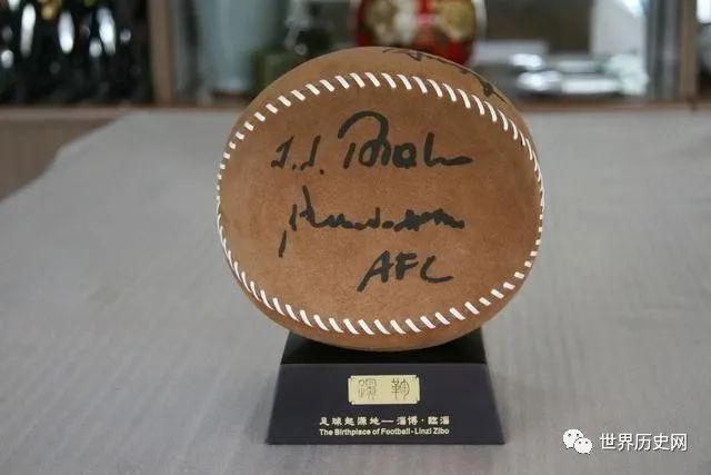 足球规则 和球员位置图_足球规则球员位置图示_足球规则示意图