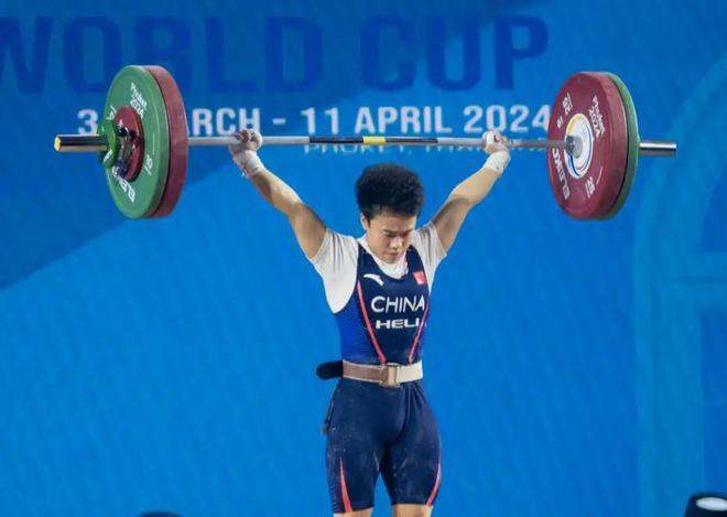 奥运会举重女选手_奥运举重女冠军能举多重_中国奥运会冠军的女人举重