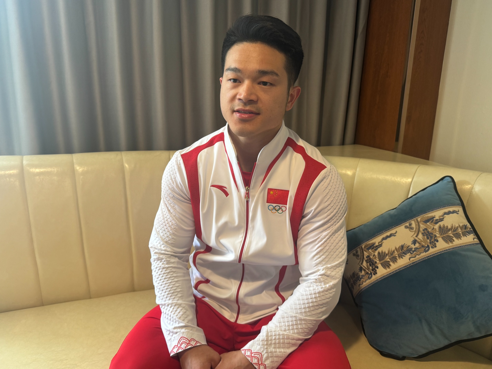 奥运举重石智勇视频_早期的奥运举重冠军石智勇_中国举重奥运冠军石智勇