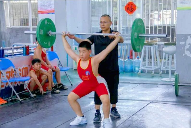 奥运举重石智勇视频_中国举重奥运冠军石智勇_早期的奥运举重冠军石智勇