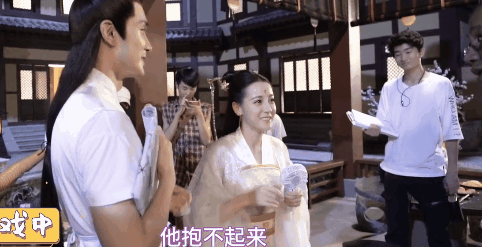 与明星健身_健身明星死亡_健身明星图片