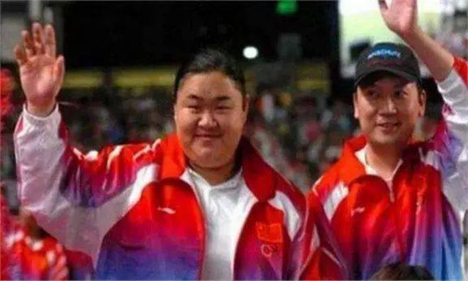 举重意外视频_举重晕倒视频大全_中国举重冠军晕倒事件