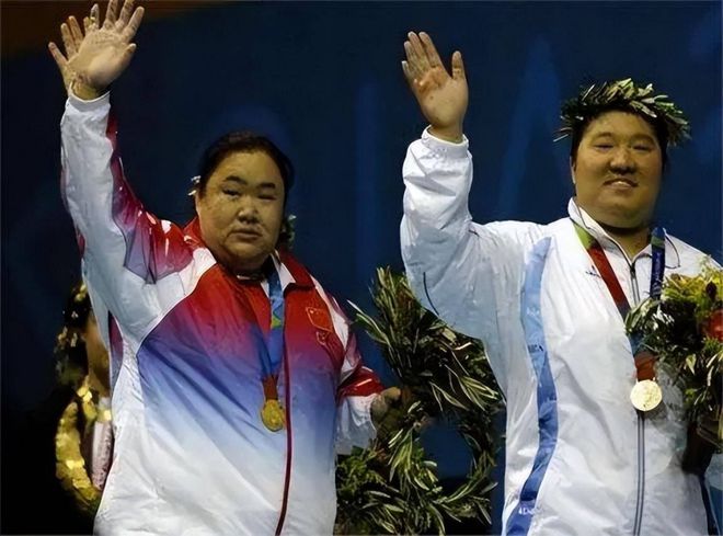 中国举重冠军晕倒事件_举重意外视频_举重晕倒视频大全