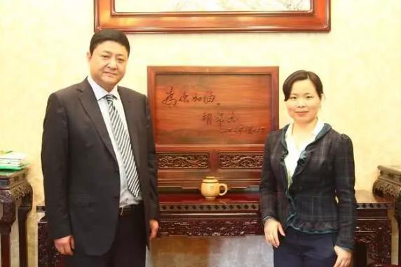 举重冠军有哪些_举重冠军有谁_40岁有当举重冠军