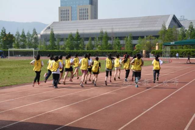 2021中考足球考试规则演示_瑞安中考足球规则_中考足球比赛规则讲解视频