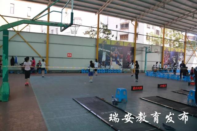 中考足球比赛规则讲解视频_瑞安中考足球规则_2021中考足球考试规则演示