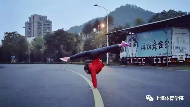 大学体操视频_大学生体操运动视频锻炼_大学生体操惊艳