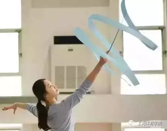 大学生体操惊艳_大学体操视频_大学生体操运动视频锻炼